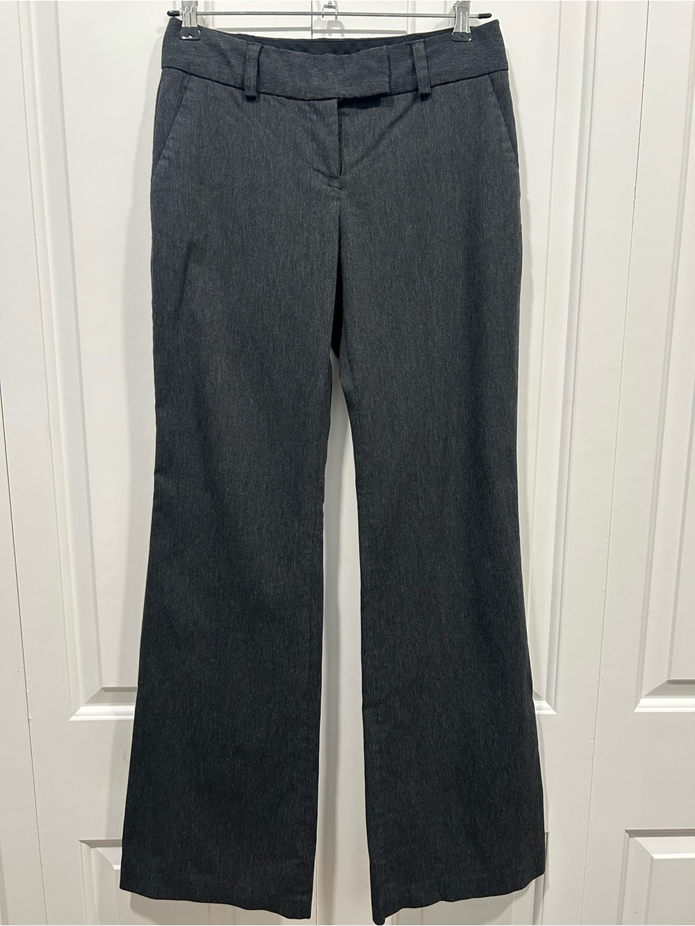 Express Correspondent Gray Low Rise Flare Dress Pants 2L Y2K